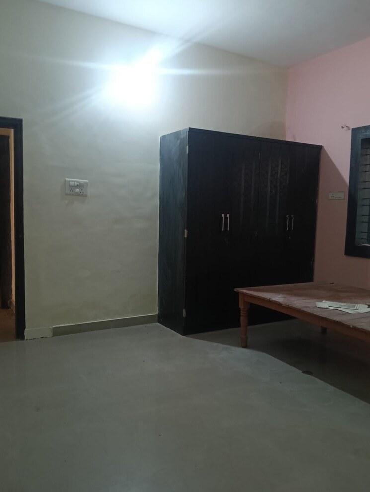 Room, mahadeo ghat road 2 Bedroom 1100 Sq.Ft. Independent House In Mahadeo Ghat Road Raipur 9463360