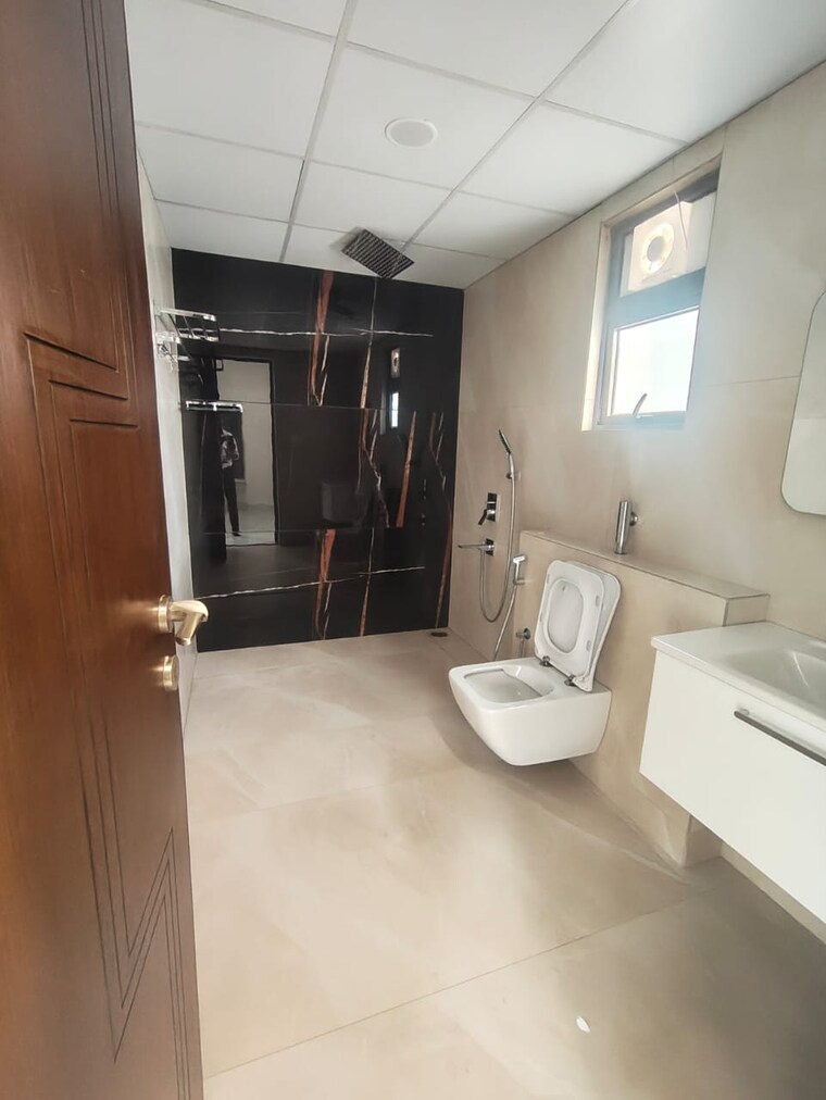 Bathroom, dsr-the-classe 4 Bedroom 3333 Sq.Ft. Apartment In Narsingi Hyderabad 9463347