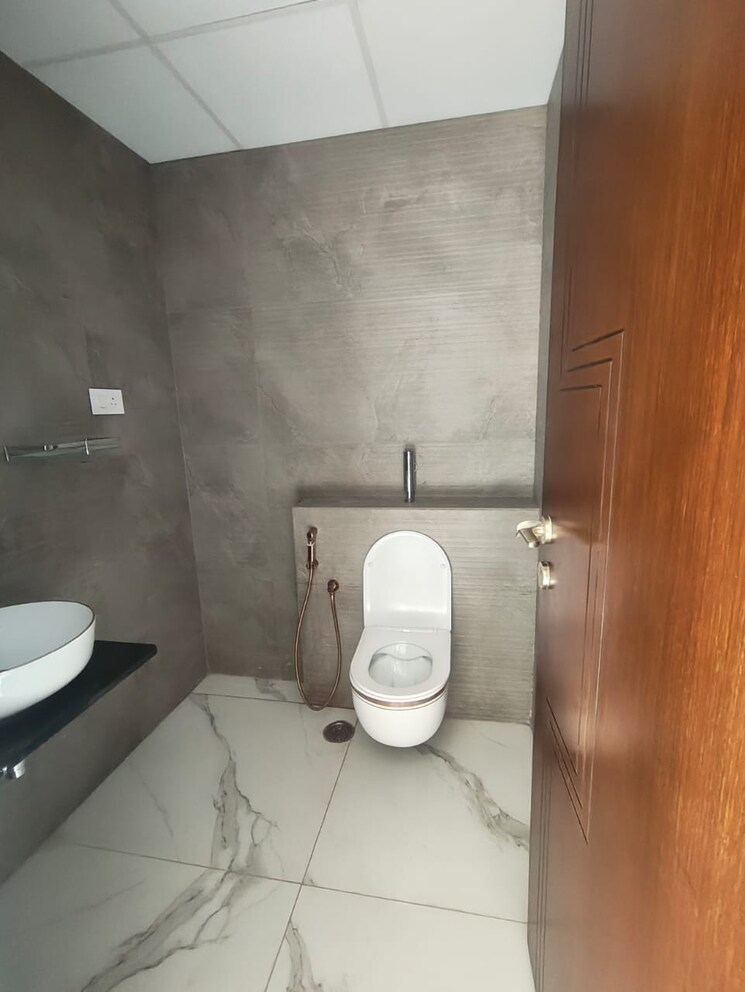 Bathroom, dsr-the-classe 4 Bedroom 3333 Sq.Ft. Apartment In Narsingi Hyderabad 9463347