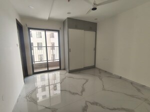 Room in 4 BHK Apartment at DSR The Classe, Narsingi – for Rent