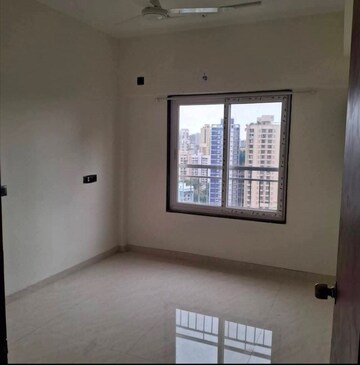 Room in 2 BHK Apartment at Samarth Complex Goregaon , Goregaon West – for Rent