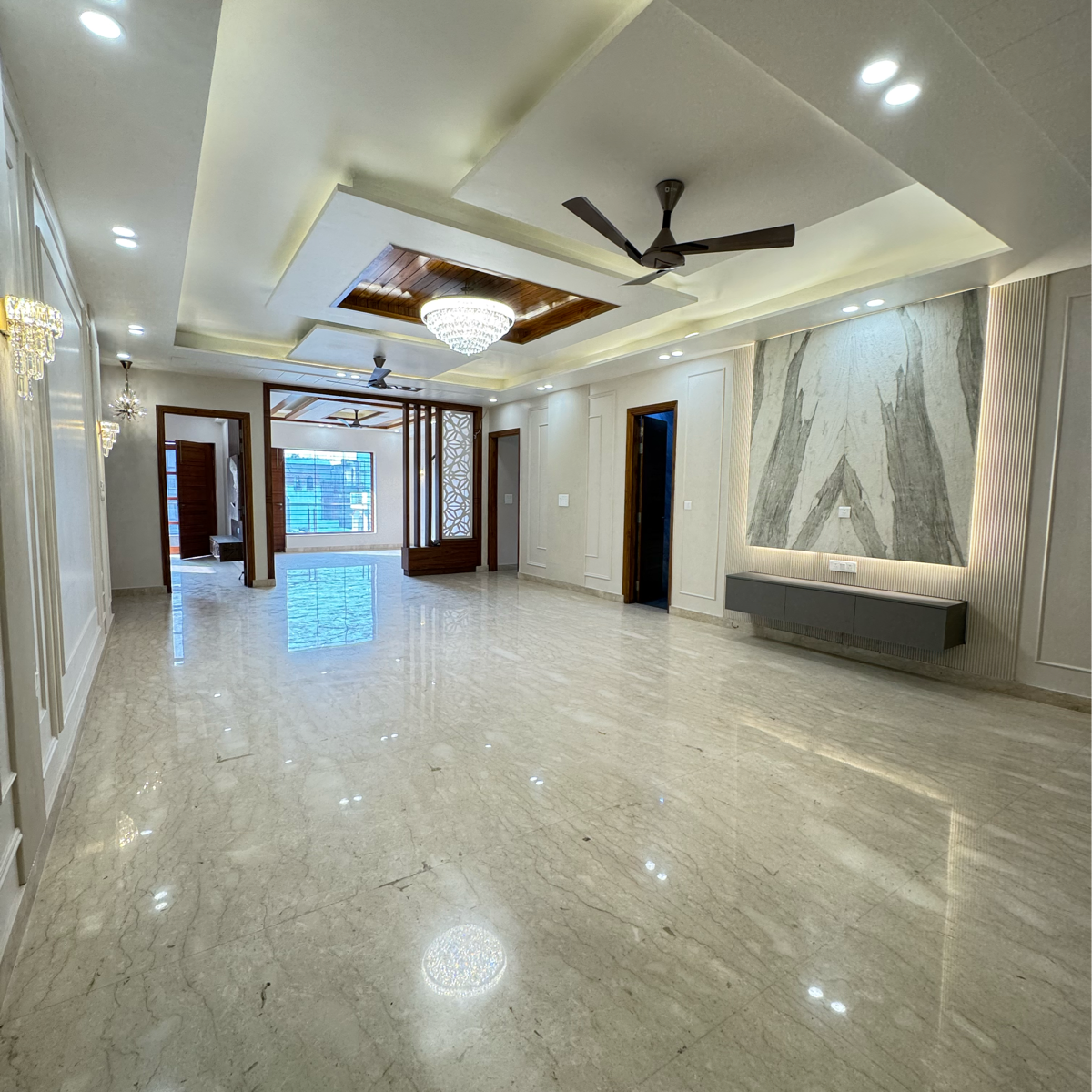 4 BHK + Servant Room Builder Floor For Sale in Sector 21C