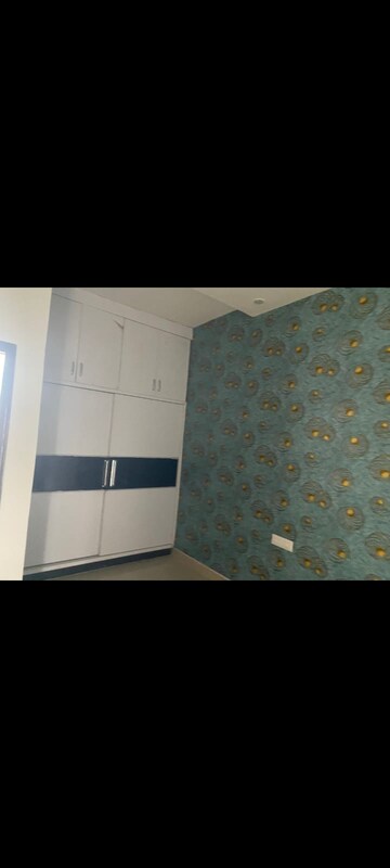 Room in 3 BHK Apartment at Dhillon Burj One, Lohgarh – for Rent