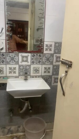 Floor Plan in 2 BHK Apartment at Ballygunge – for Rent