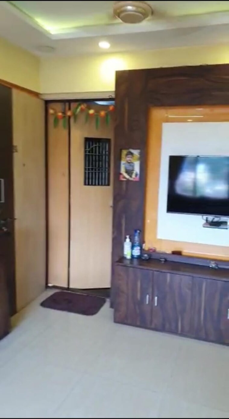 Room, charkop-silver-presidency 1 Bedroom 550 Sq.Ft. Apartment In Kandivali West Mumbai 9463417