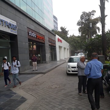 Parking in  Showroom at 45 Baner Street, Baner Bypass Highway – for Sale