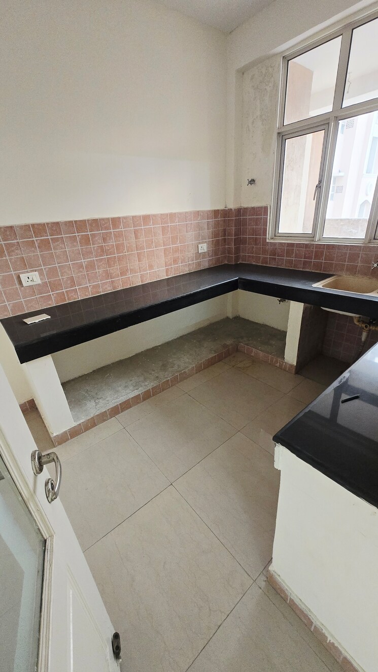 Kitchen, eldeco-green-meadows 2.5 Bedroom 1515 Sq.Ft. Apartment In Pi Greater Noida Greater Noida 9463445