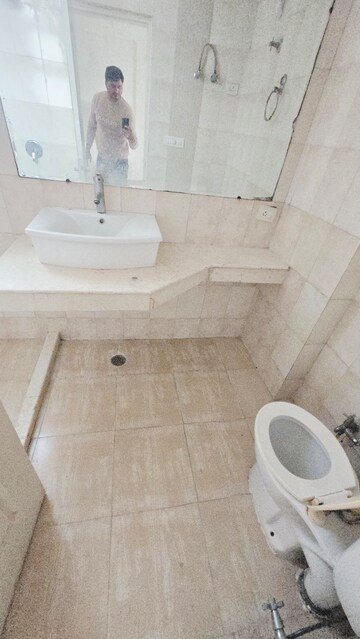 Bathroom in 2.5 BHK Apartment at Eldeco Green Meadows, Pi Greater Noida – for Sale
