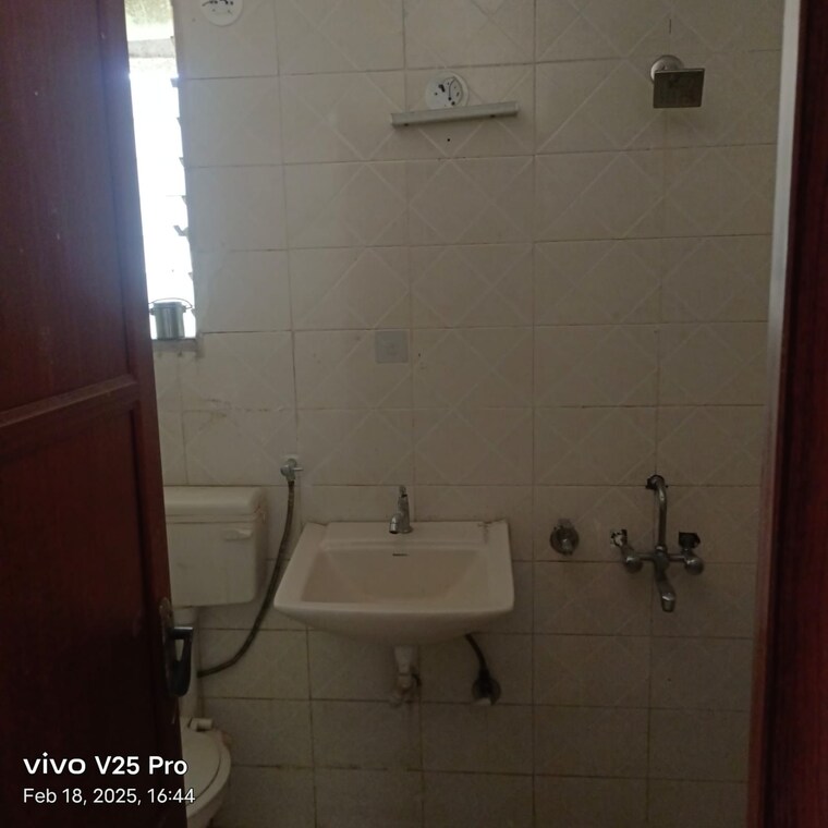 Bathroom, tanvi-eminence-phase-ii 3 Bedroom 1482 Sq.Ft. Apartment In Mira Road Thane 9463474