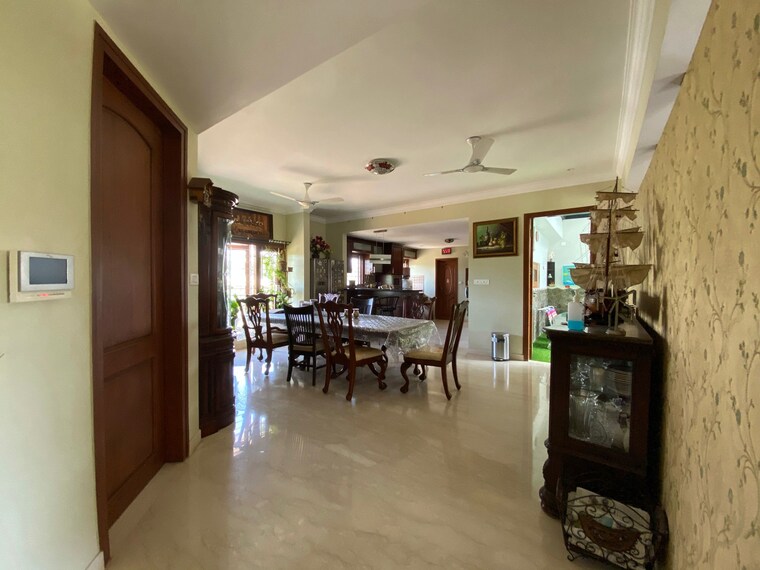  Parking, injambakkam 5 Bedroom 10000 Sq.Ft. Independent House In Injambakkam Chennai 9463456