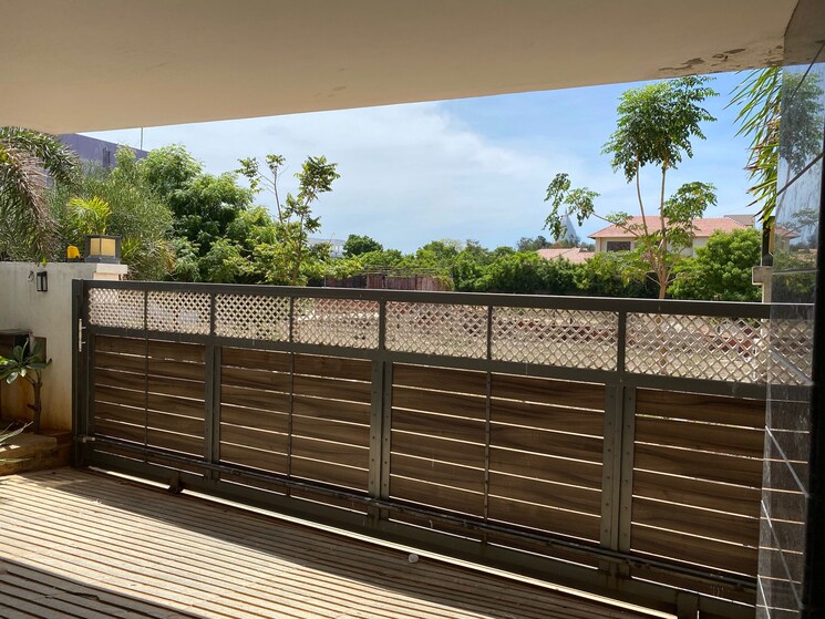 Balcony, injambakkam 5 Bedroom 10000 Sq.Ft. Independent House In Injambakkam Chennai 9463456