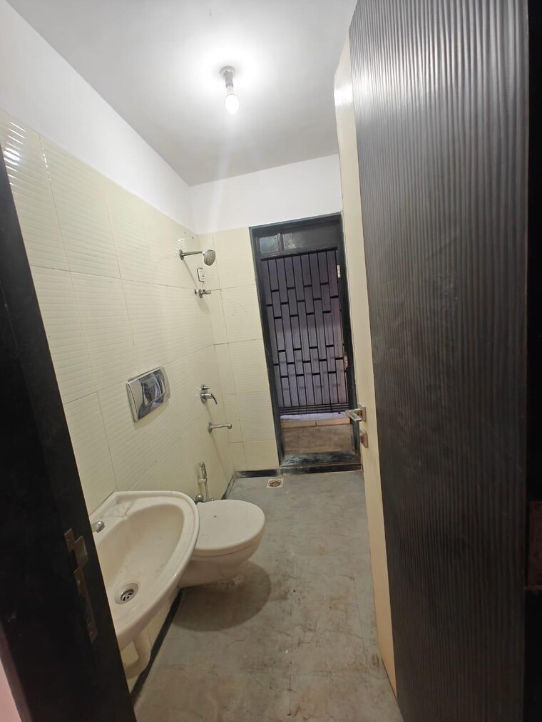 Bathroom, status-vihar 2 Bedroom 1200 Sq.Ft. Apartment In Kharghar Navi Mumbai 9463443