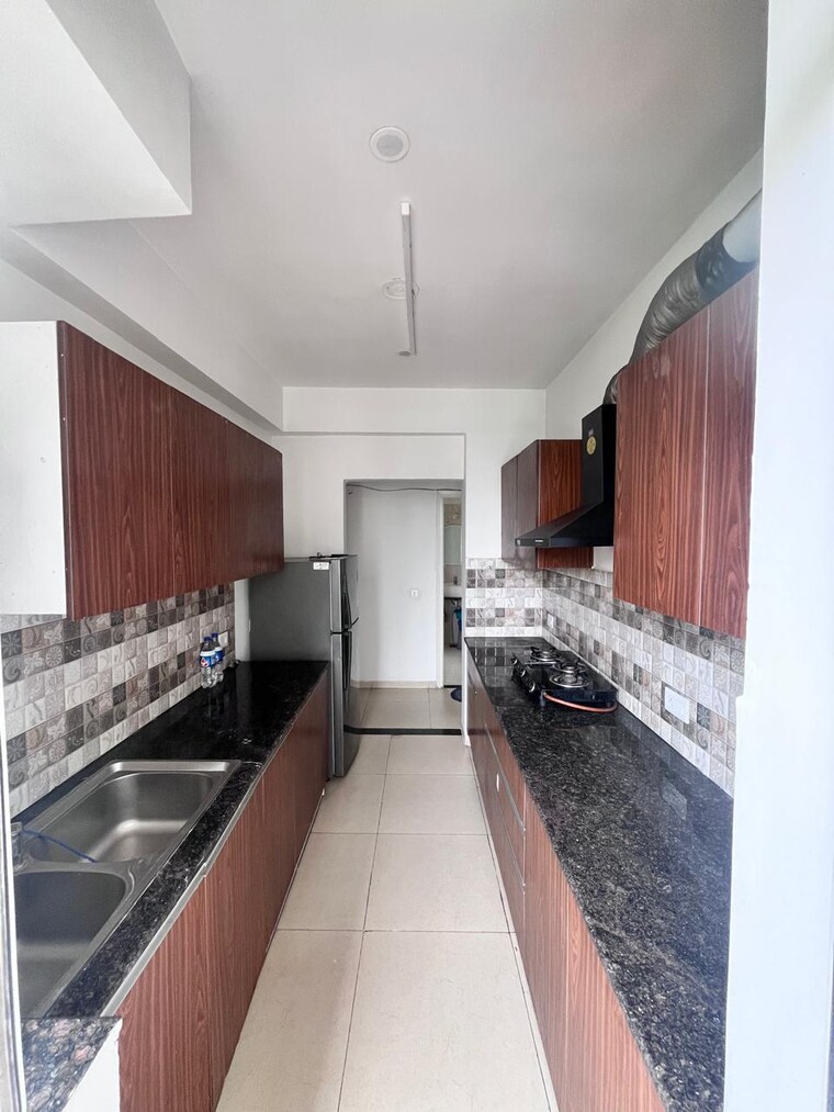 Kitchen, sushma-joynest-zrk 3 Bedroom 1800 Sq.Ft. Apartment In Ghazipur Zirakpur 9463455