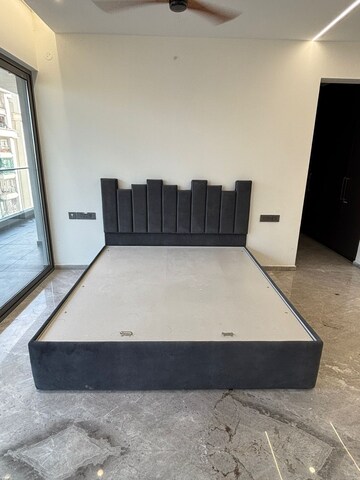 Room in 4 BHK Apartment at DSR W, Kondapur – for Rent