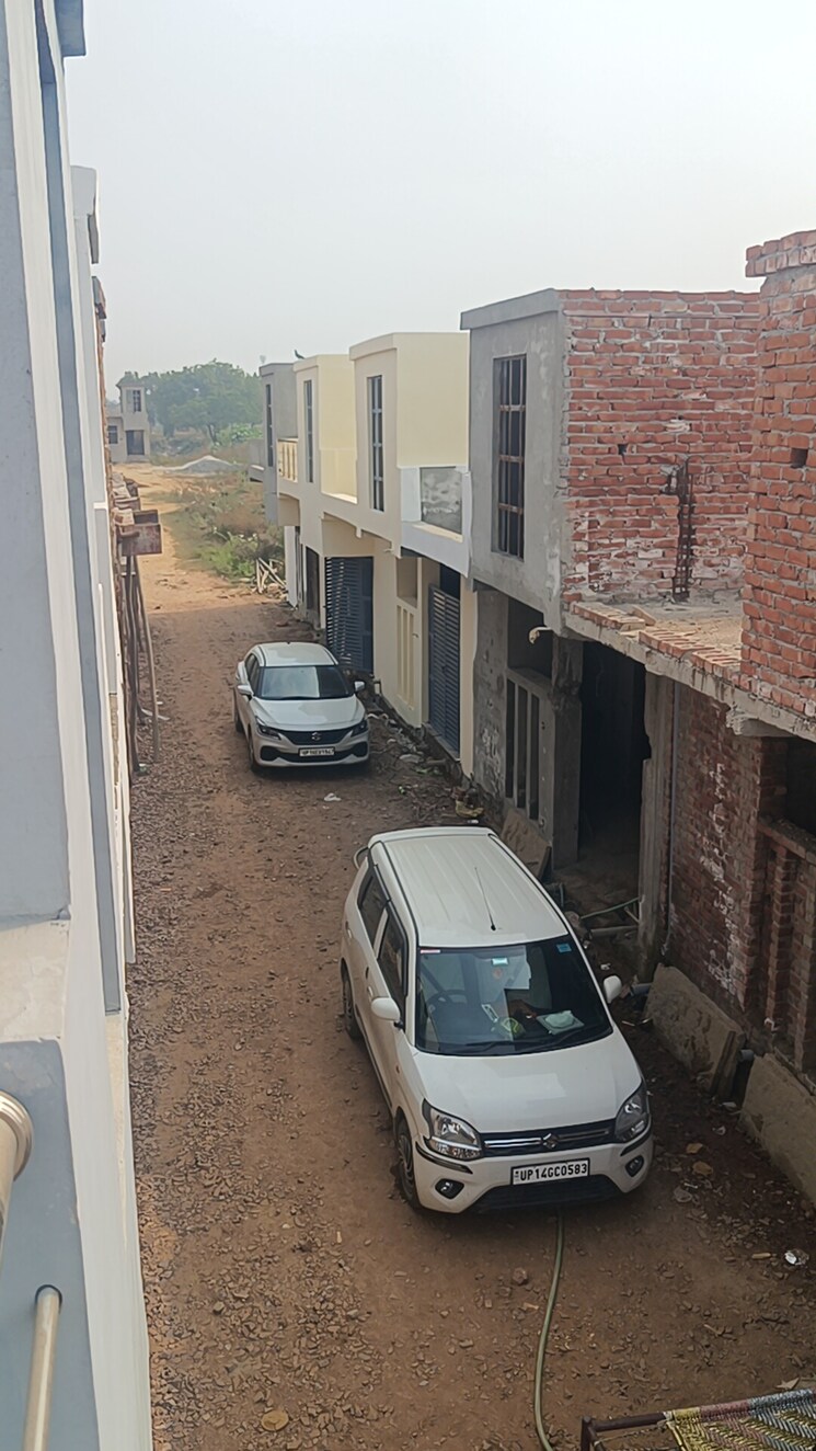 Exterior View, krishna-villa-sector-16b 2.5 Bedroom 90 Sq.Yd. Villa In Sector 16b Greater Noida Greater Noida 9463516