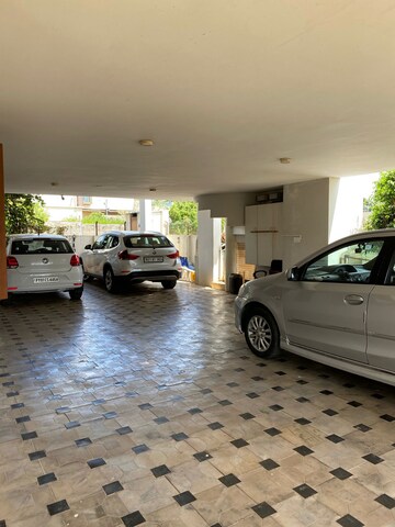 Parking in 4 BHK Independent House at Injambakkam – for Sale