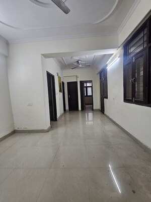 Room in 1 BHK Apartment at Vasant Kunj – for Rent