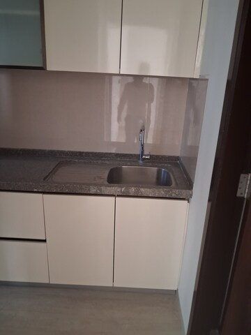 Furnished Amenities in 2.5 BHK Apartment at Piramal Mahalaxmi, Mahalaxmi – for Rent