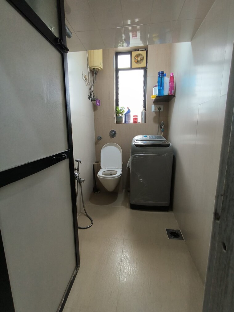 Bathroom, prithvi-palace 2 Bedroom 850 Sq.Ft. Apartment In Dahisar West Mumbai 9463521