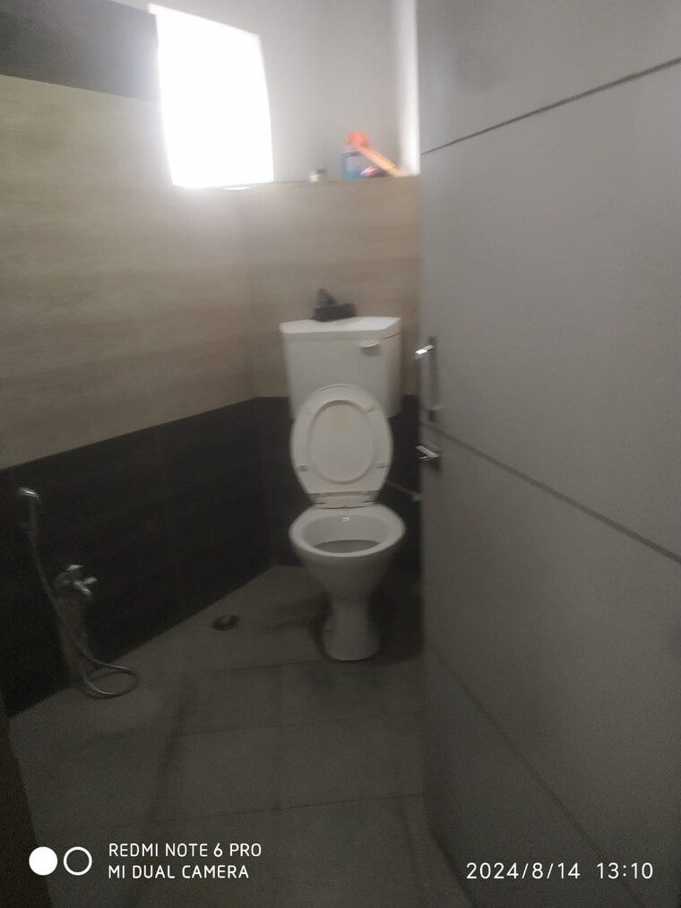 Bathroom, bbd bagh Commercial Office Space 290 Sq.Ft. In Bbd Bagh Kolkata 9463536