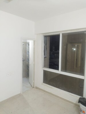 Room in 2 BHK Apartment at Signature The Millennia 2, Sector 37d – for Rent