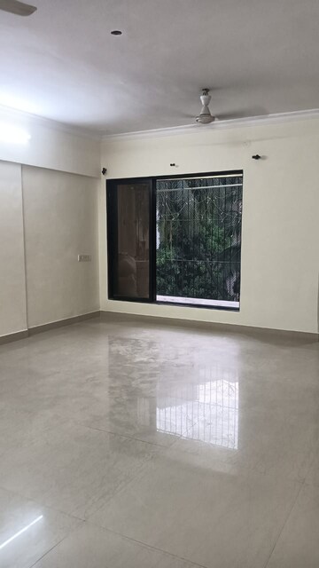 Room in 2 BHK Apartment at Ratnakunj Apartment, Borivali West – for Sale
