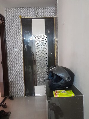 Furnished Amenities in 1.5 BHK Apartment at Chintamani CHS Sion East, Sion East – for Rent