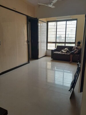 Room in 1.5 BHK Apartment at Chintamani CHS Sion East, Sion East – for Rent