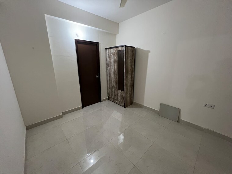 Room, signature-roselia-phase-2 2 Bedroom 671 Sq.Ft. Apartment In Sector 95a Gurgaon 9463587