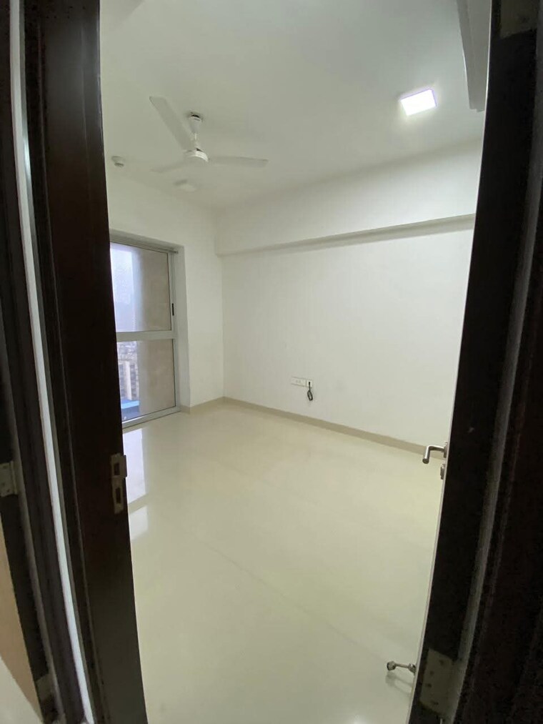 Bathroom, gurudatta-chs-sion-east 3 Bedroom 1000 Sq.Ft. Apartment In Sion East Mumbai 9463585