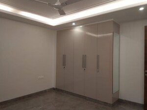 Room in 4 BHK Apartment at Sarvodaya Enclave – for Rent