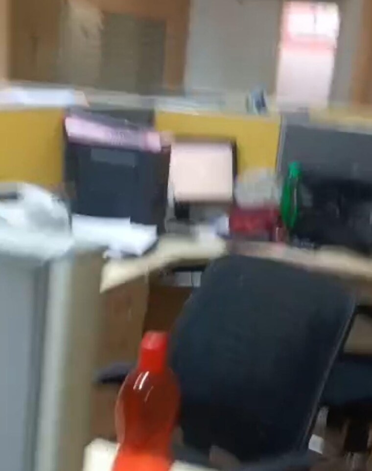 Team Area, park street Commercial Office Space 1380 Sq.Ft. In Park Street Kolkata 9463600