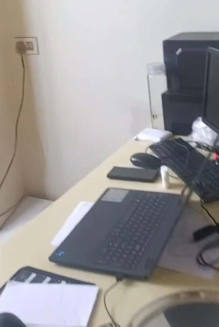 Team Area, park street Commercial Office Space 1380 Sq.Ft. In Park Street Kolkata 9463600