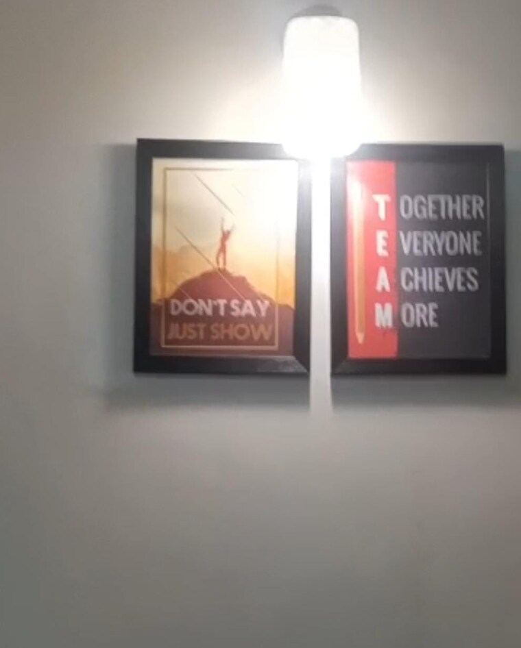 Room, park street Commercial Office Space 1380 Sq.Ft. In Park Street Kolkata 9463600