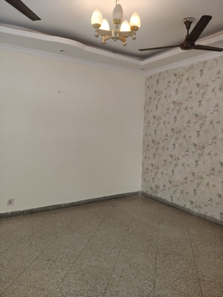 Cover Image, jungpura extension 2 Bedroom 900 Sq.Ft. Builder Floor In Jungpura Extension Delhi 9463613