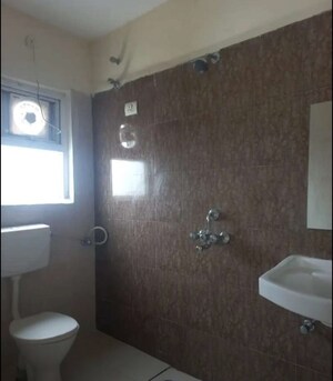 Bathroom in 3 BHK Apartment at Daliganj – for Rent