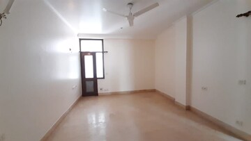 Room in 4 BHK Apartment at Greater Kailash ii – for Rent