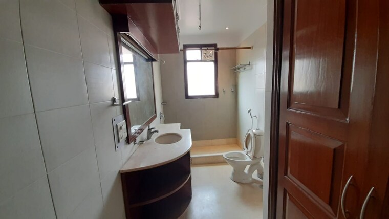 Bathroom, greater kailash ii 4 Bedroom 6400 Sq.Ft. Apartment In Greater Kailash ii Delhi 9463617