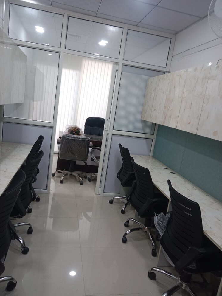 Team Area, gaur-city-center Commercial Office Space 500 Sq.Ft. In Sector 4 Greater Noida Greater Noida 9463622