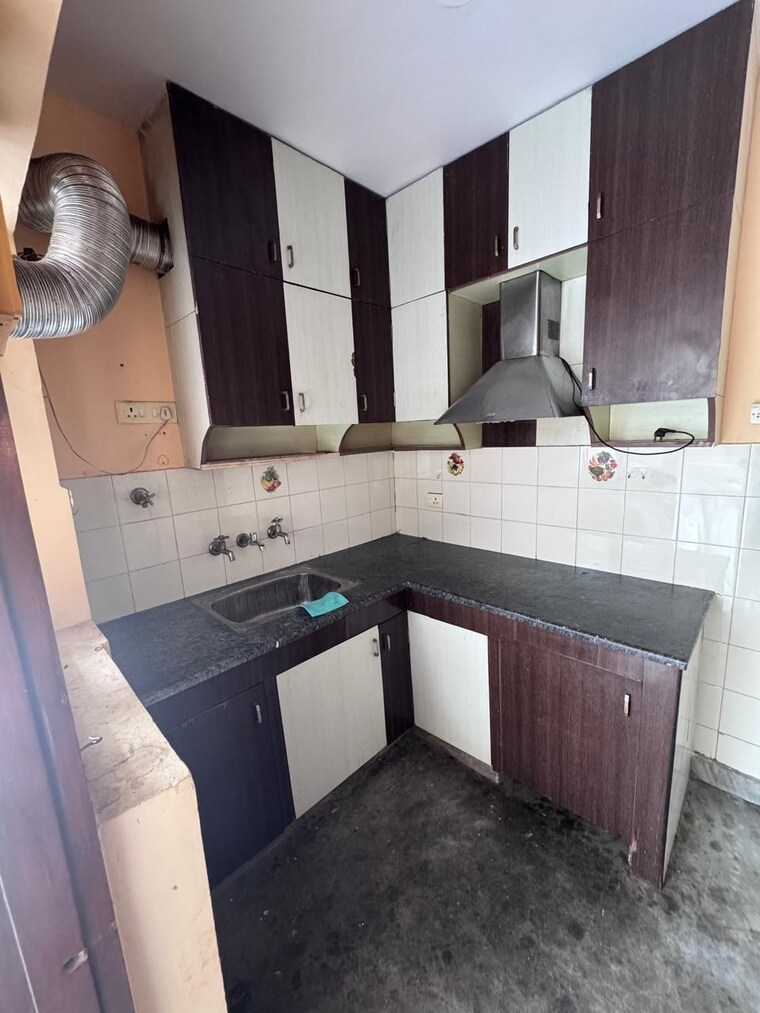 Kitchen, palam-vihar-residents-association 2 Bedroom 1250 Sq.Ft. Builder Floor In Palam Vihar Gurgaon 9463640