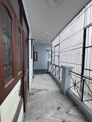 Balcony in 2 BHK Builder Floor at Palam Vihar Residents Association, Palam Vihar – for Rent