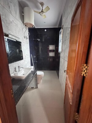 Bathroom in 2 BHK Builder Floor at Palam Vihar Residents Association, Palam Vihar – for Rent