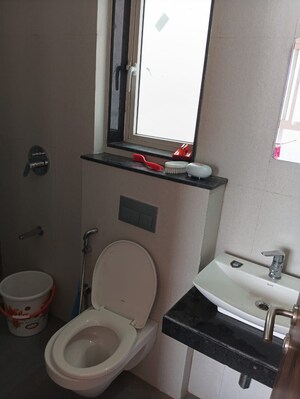 Bathroom in 1.5 BHK Apartment at Sheth Zuri, Laxmi Nagar – for Rent