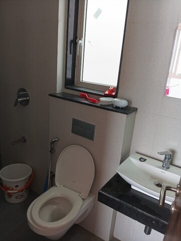 Bathroom in 1.5 BHK Apartment at Sheth Zuri, Laxmi Nagar – for Rent