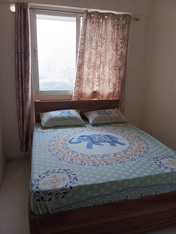 Bedroom, sheth-zuri 1.5 Bedroom 515 Sq.Ft. Apartment In Laxmi Nagar Thane 9463636