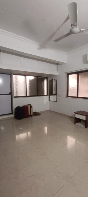 Room in 3 BHK Apartment at Parisham Apartment, Dadar East – for Rent