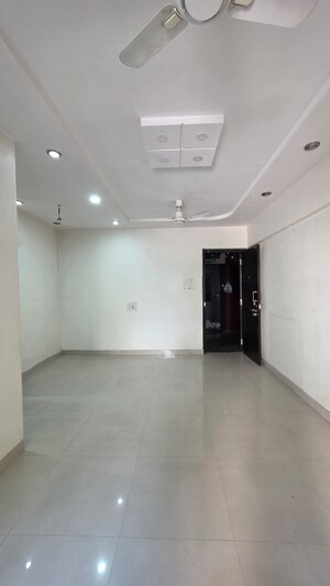 Room in 2 BHK Apartment at Vasant Mandar CHS, Vasant Vihar – for Sale