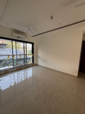 Room in 2 BHK Apartment at KK Elegance, Khar West – for Rent