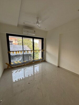 Room in 2 BHK Apartment at KK Elegance, Khar West – for Rent