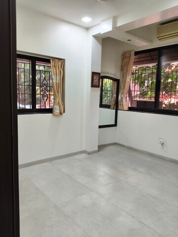 Room in 2 BHK Apartment at Ahuja Peoples Cosmopolitan, Bandra West – for Rent